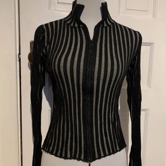 Sweater - Picture 2 of 2